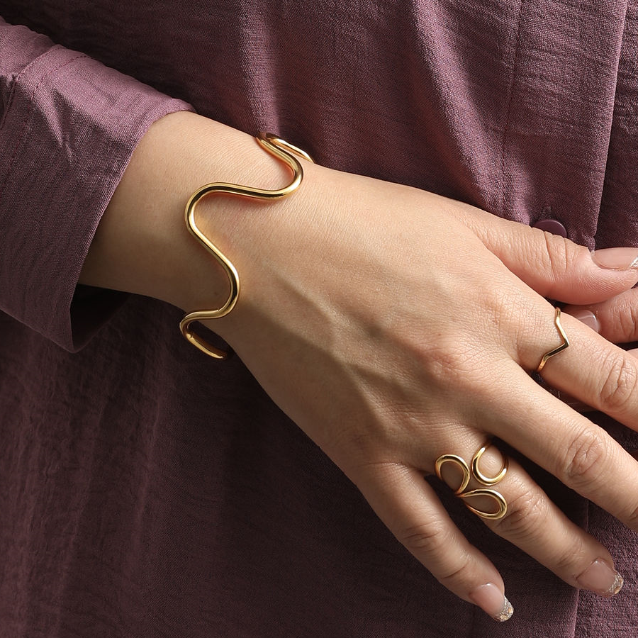 Wave Bangle
