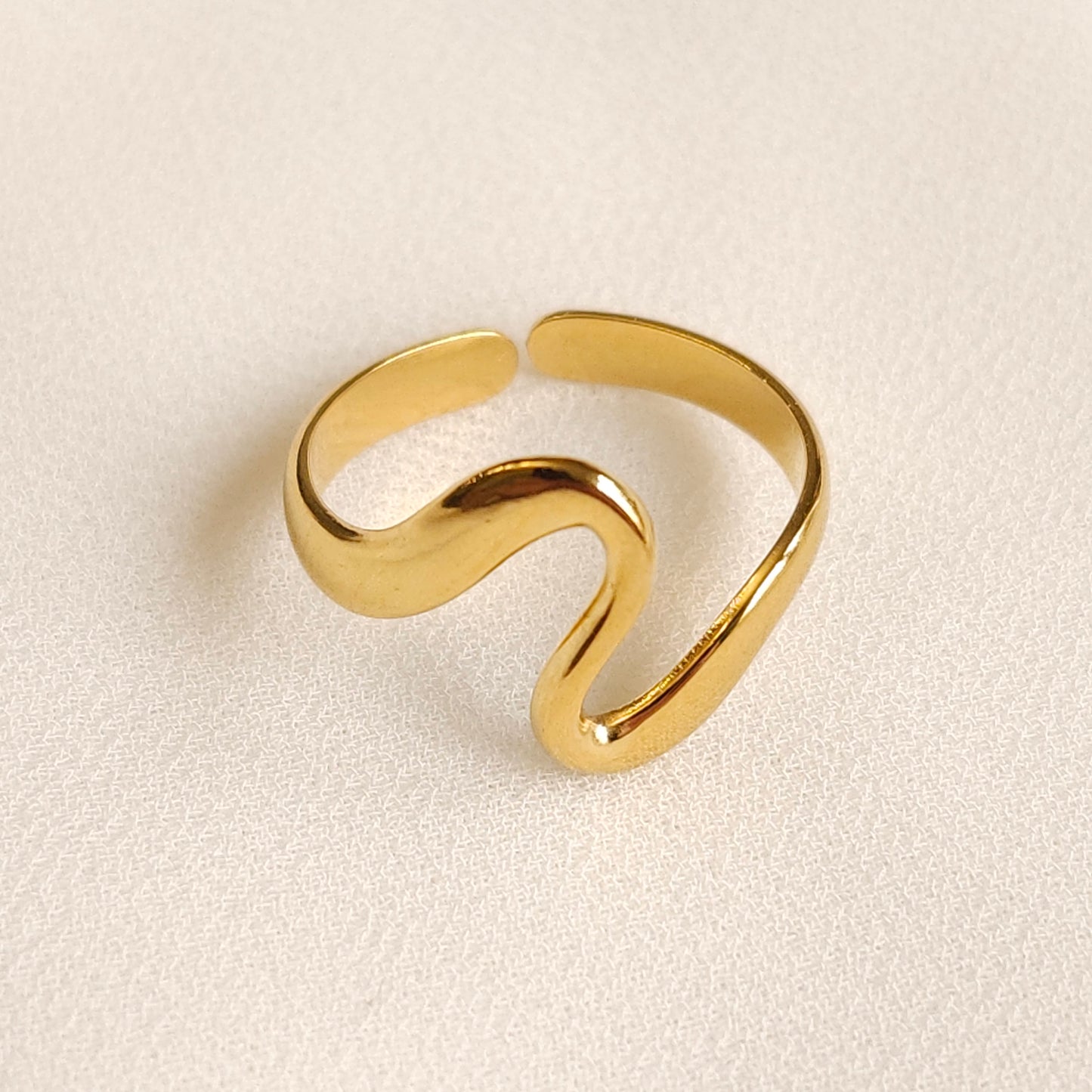 Wavy Minimalist Ring