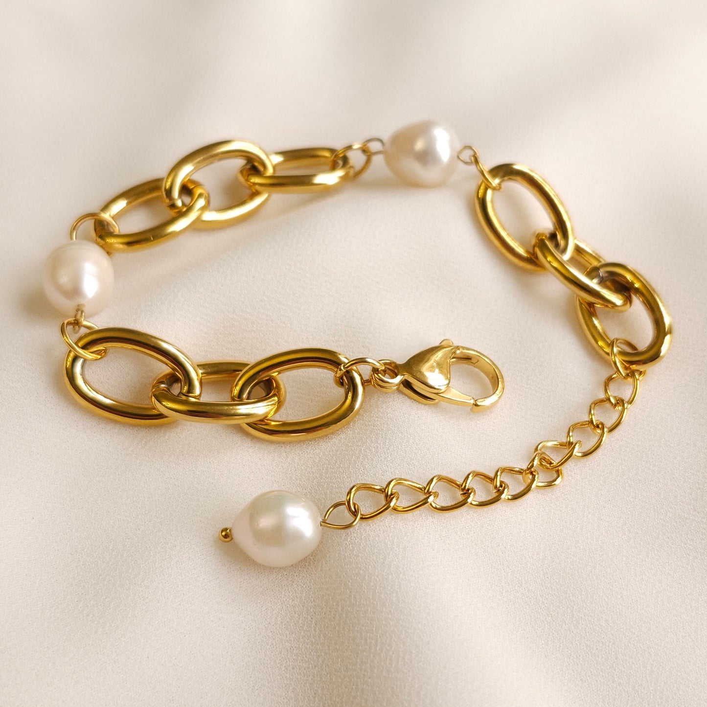 Bold Pearl Chain Bracelet