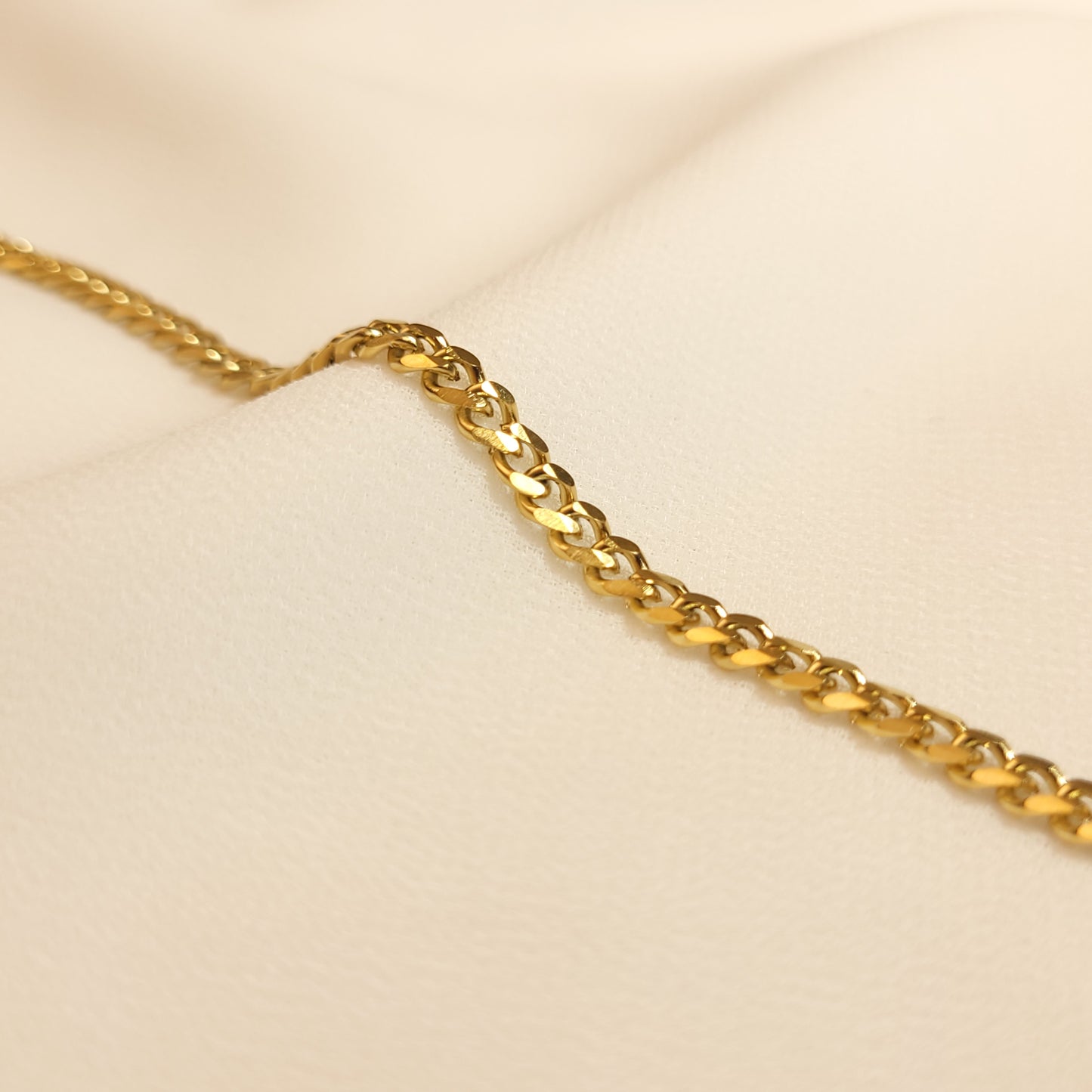 Dainty Cuban Chain Bracelet